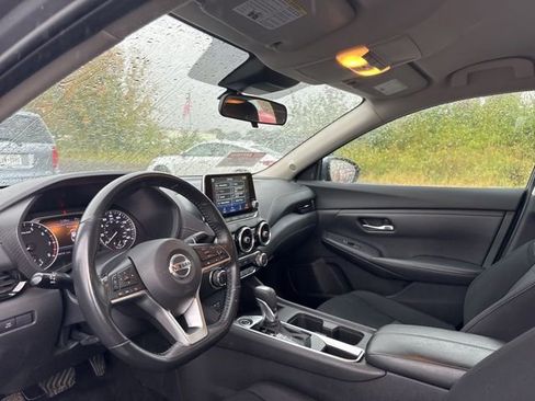 Used 2022 Nissan Sentra SV image 9