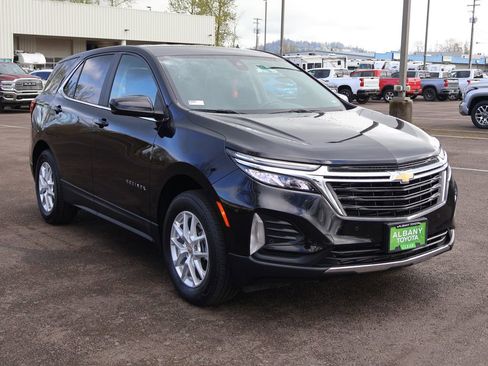 Used 2024 Chevrolet Equinox LT image 9