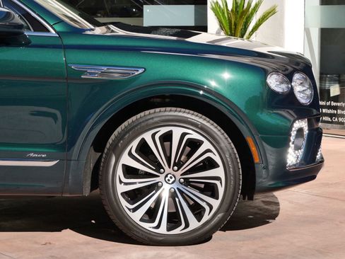 Used 2023 Bentley Bentayga Extended Wheelbase AWD/4WD image 6