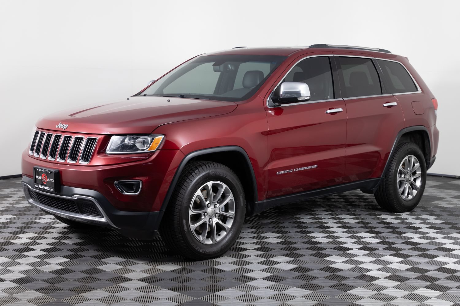 Used 2015 Jeep Grand Cherokee Limited AWD/4WD image 1