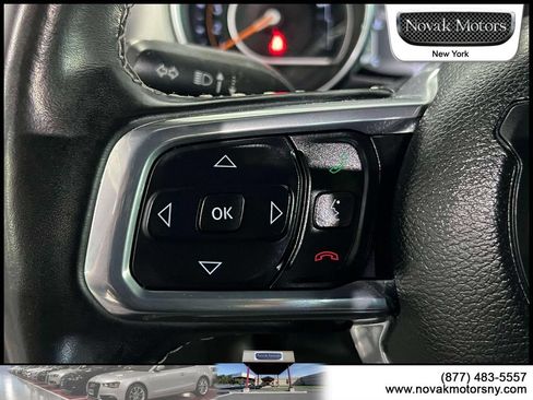 Used 2022 Jeep Wrangler Unlimited Sahara w/ LED Lighting Group AWD/4WD image 20