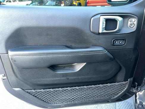 Used 2021 Jeep Wrangler Unlimited Sahara image 13