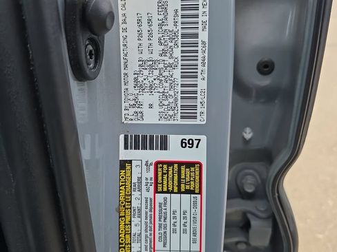 Used 2019 Toyota Tacoma TRD Sport AWD/4WD image 22