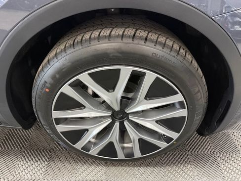 Used 2021 Tesla Model Y Long Range AWD/4WD image 18
