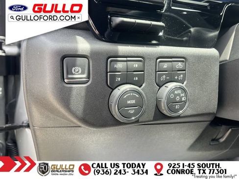 Used 2025 Chevrolet Silverado 2500 ZR2 w/ Technology Package AWD/4WD image 18