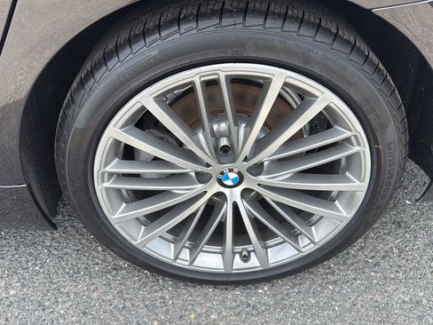 Used 2017 BMW 530i xDrive image 9