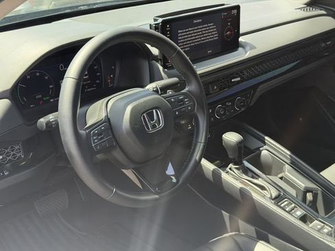 Used 2025 Honda Accord EX-L image 10