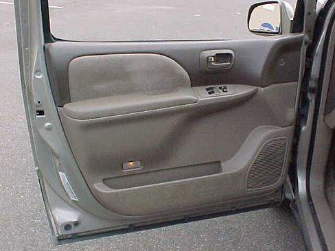 Used 2002 Toyota Sienna LE w/ Symphony Pkg image 15