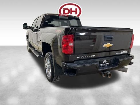 Used 2018 Chevrolet Silverado 2500 High Country w/ Duramax Plus Package image 9