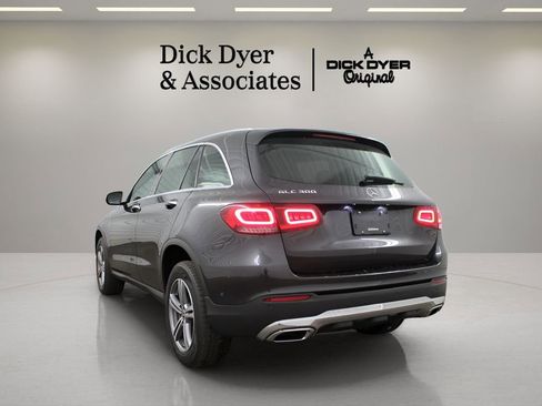 Used 2021 Mercedes-Benz GLC 300 image 4