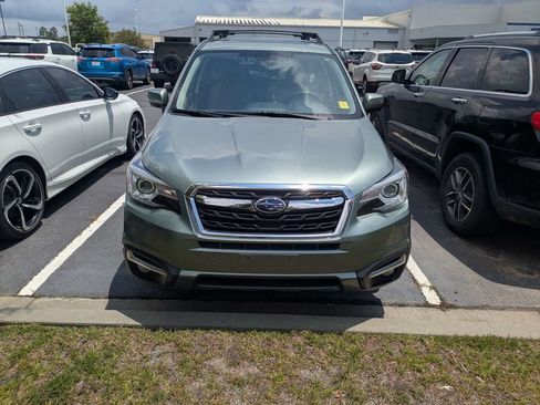 Used 2018 Subaru Forester 2.5i Limited AWD/4WD image 2