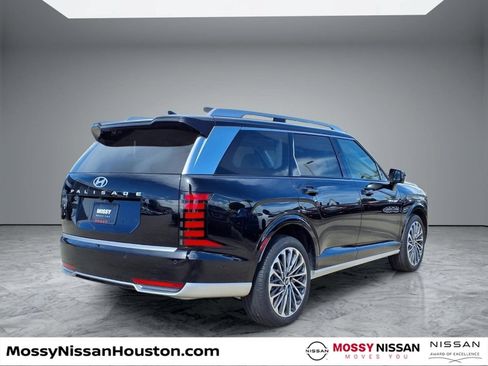 Used 2026 Hyundai Palisade Calligraphy FWD image 7