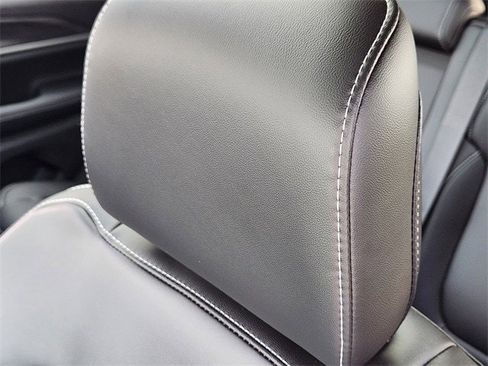 New 2025 Jeep Grand Cherokee Limited w/ Black Appearance Package image 11