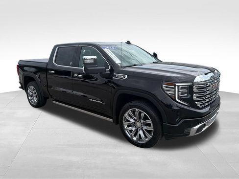 Used 2025 GMC Sierra 1500 Denali w/ Denali Reserve Package AWD/4WD image 7