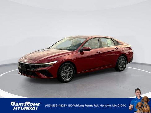 Certified 2024 Hyundai Elantra SEL image 1