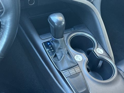 Used 2023 Toyota Camry SE image 19