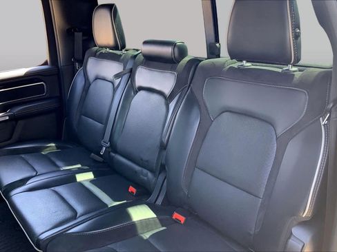 Used 2019 RAM 1500 Laramie AWD/4WD image 21