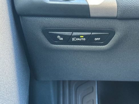 Used 2023 BMW iX xDrive50 w/ Premium Package image 32