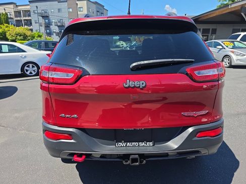 Used 2014 Jeep Cherokee Trailhawk w/ Comfort/Convenience Group AWD/4WD image 10