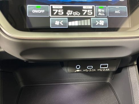 Used 2025 Subaru Crosstrek 2.0i Premium image 23