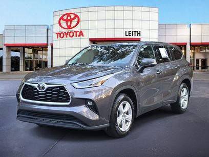 Used 2021 Toyota Highlander LE
