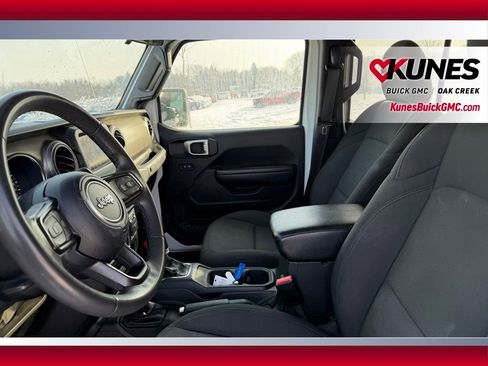 Used 2023 Jeep Wrangler Sport S image 9