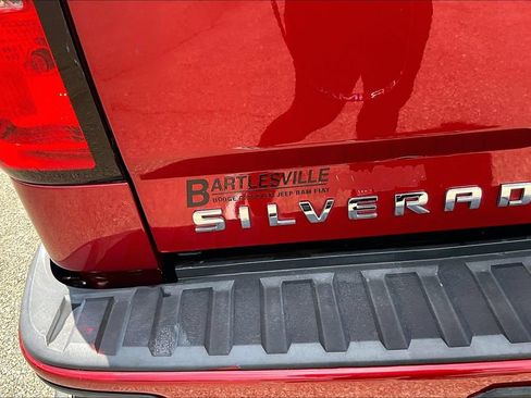 Used 2018 Chevrolet Silverado 1500 LT w/ Texas Edition AWD/4WD image 13