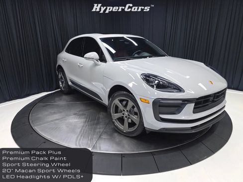 Used 2023 Porsche Macan AWD/4WD image 1