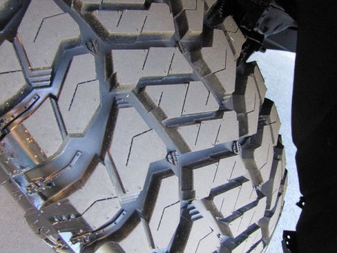 Used 2023 GMC Sierra 1500 AT4 w/ Technology Package image 26