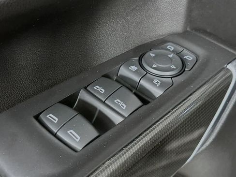 Used 2020 GMC Sierra 1500 AT4 w/ Technology Package AWD/4WD image 29
