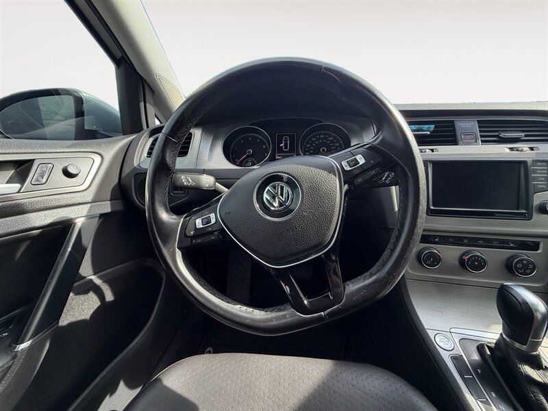 Used 2016 Volkswagen Golf Limited Edition FWD image 13