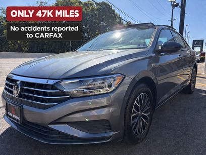 Used 2019 Volkswagen Jetta SE w/ Cold Weather Package