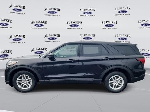 New 2026 Ford Explorer Active RWD image 2