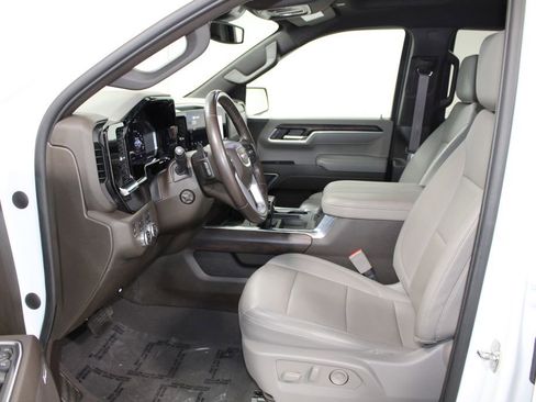 Used 2023 GMC Sierra 1500 SLT AWD/4WD image 26