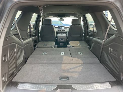 Used 2022 Chevrolet Tahoe Premier AWD/4WD image 33