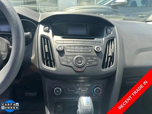 Used 2016 Ford Focus SE FWD image 5