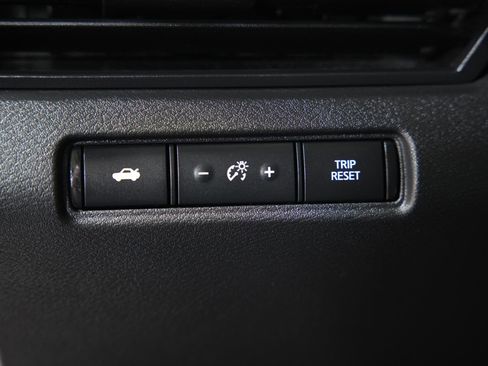 Used 2024 Nissan Altima 2.5 SV image 26