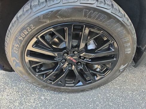 Used 2021 GMC Sierra 1500 Denali w/ Denali Ultimate Package AWD/4WD image 6