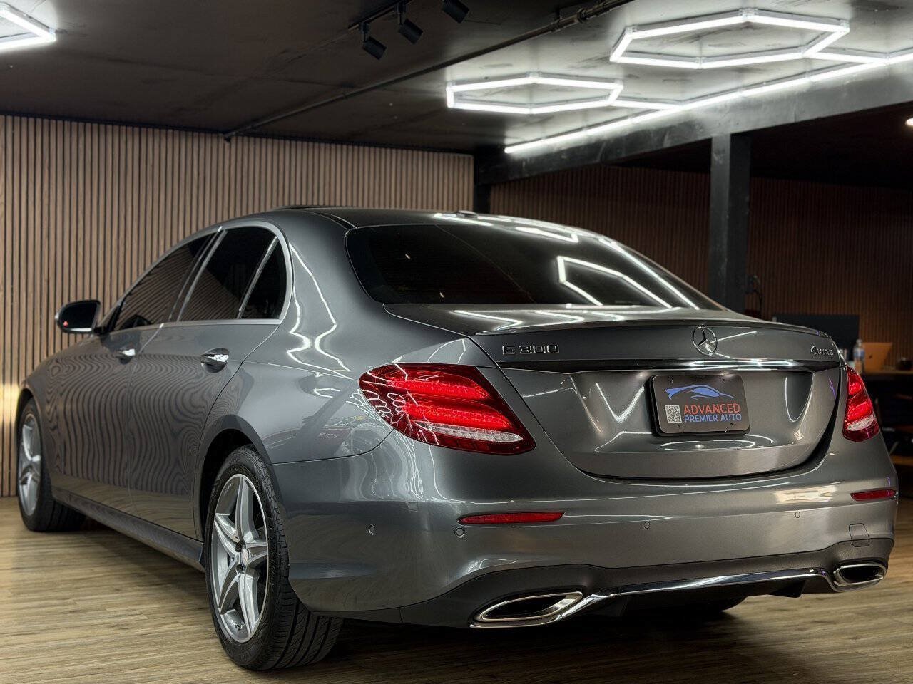 Used 2017 Mercedes-Benz E 300 4MATIC image 13