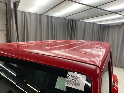 Used 2014 Jeep Wrangler Unlimited Sahara image 13