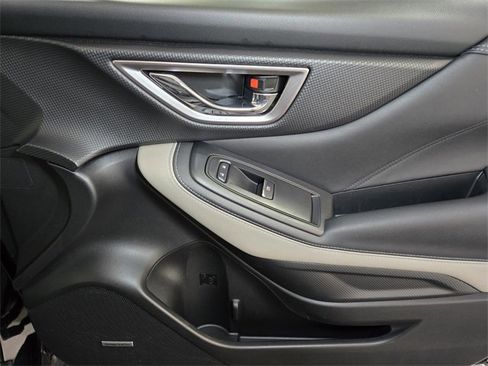 Used 2022 Subaru Forester Limited w/ Popular Package #3 image 26