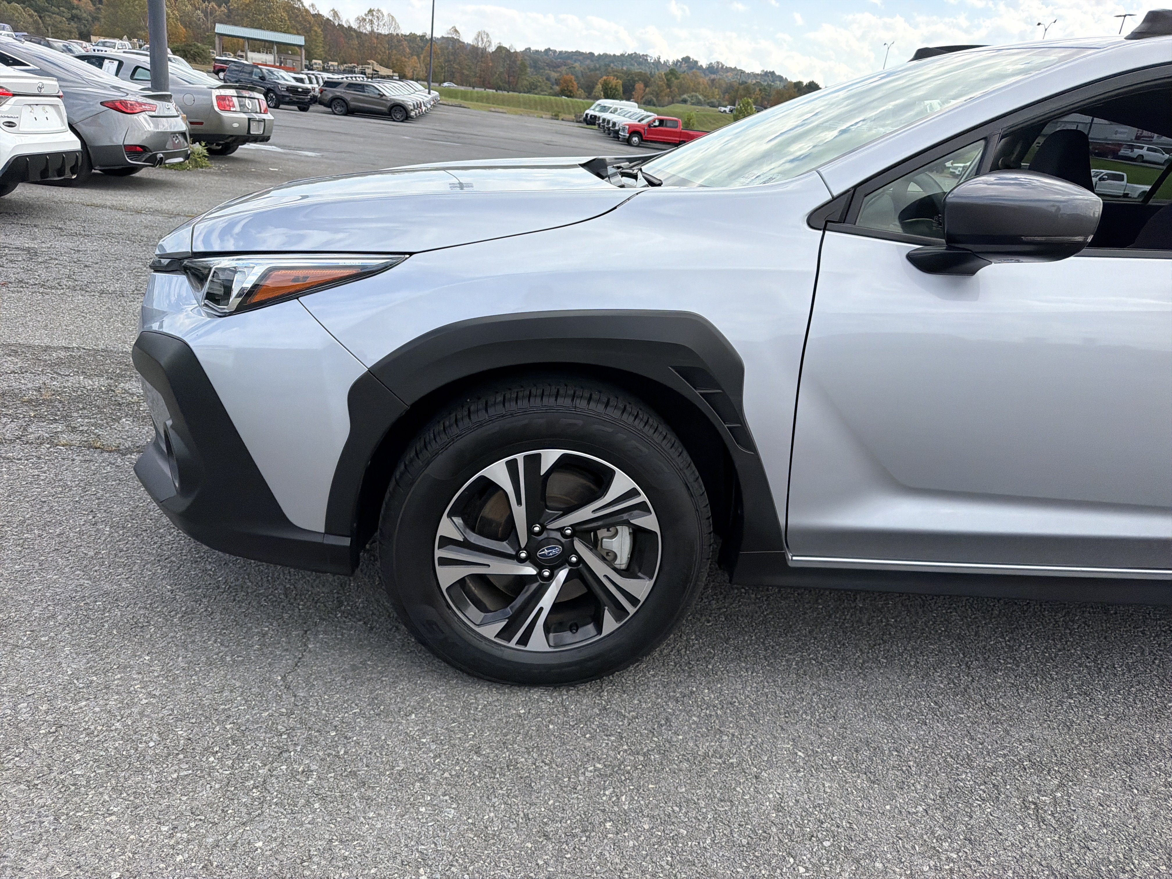 Used 2025 Subaru Crosstrek 2.5i Premium AWD/4WD image 9