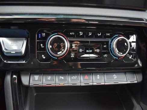 New 2026 GMC Sierra 2500 AT4 w/ AT4 Premium Plus Package image 18