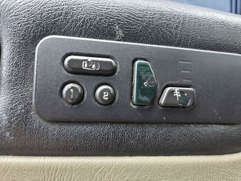 Used 2003 HUMMER H2 w/ Preferred Equipment Group AWD/4WD image 32