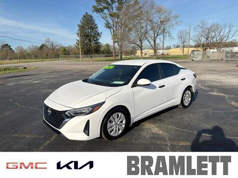 Used 2024 Nissan Sentra S image 1