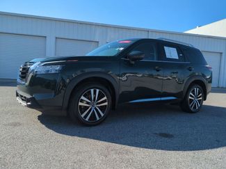 Certified 2024 Nissan Pathfinder Platinum video 2
