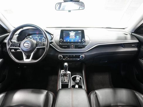 Used 2023 Nissan Altima 2.5 SR image 12