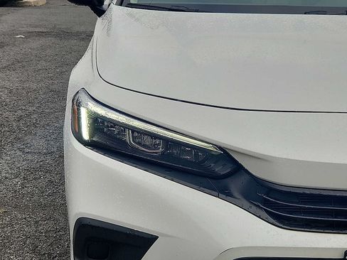 Certified 2024 Honda Civic EX image 9