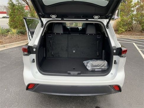 New 2026 Toyota Highlander Limited image 35