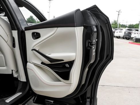 Used 2023 Aston Martin DBX 707 image 39